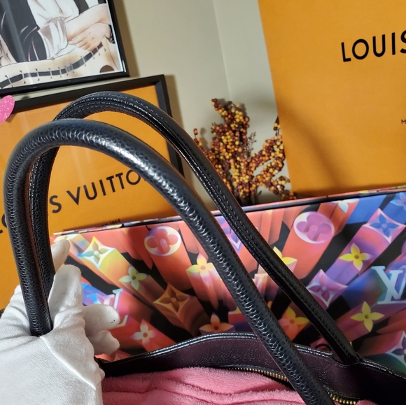 Authentic chanel medallion caviar - Picture 11 of 15